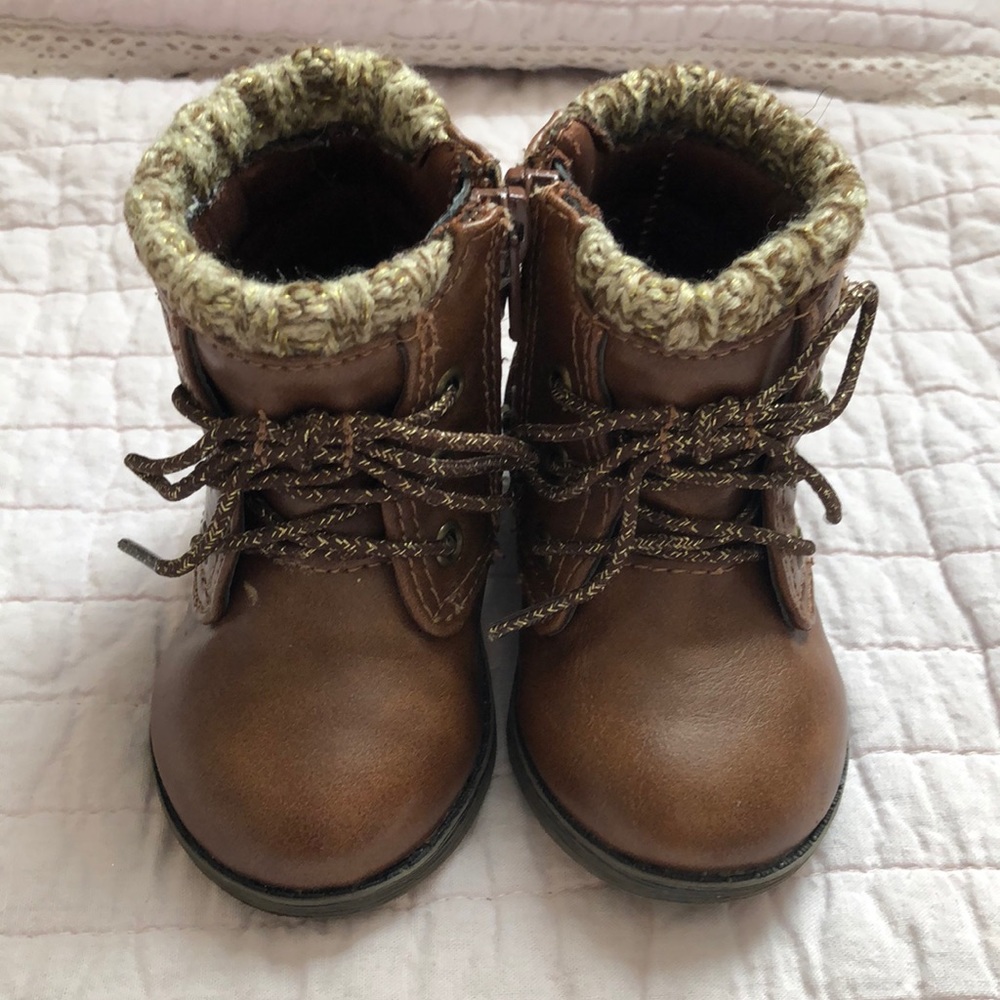 Cutest size 3 infant boots.